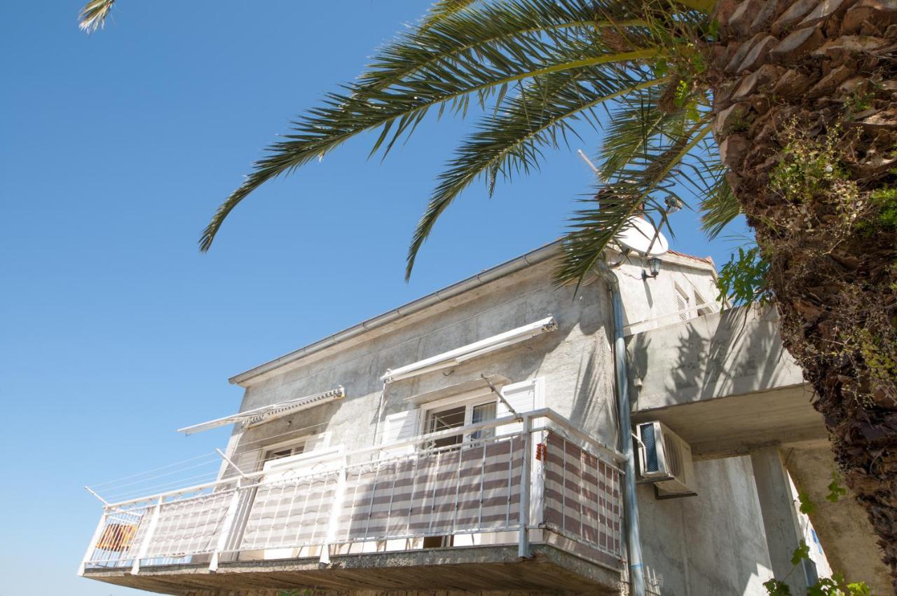 Apartments Mira Splitska Εξωτερικό φωτογραφία