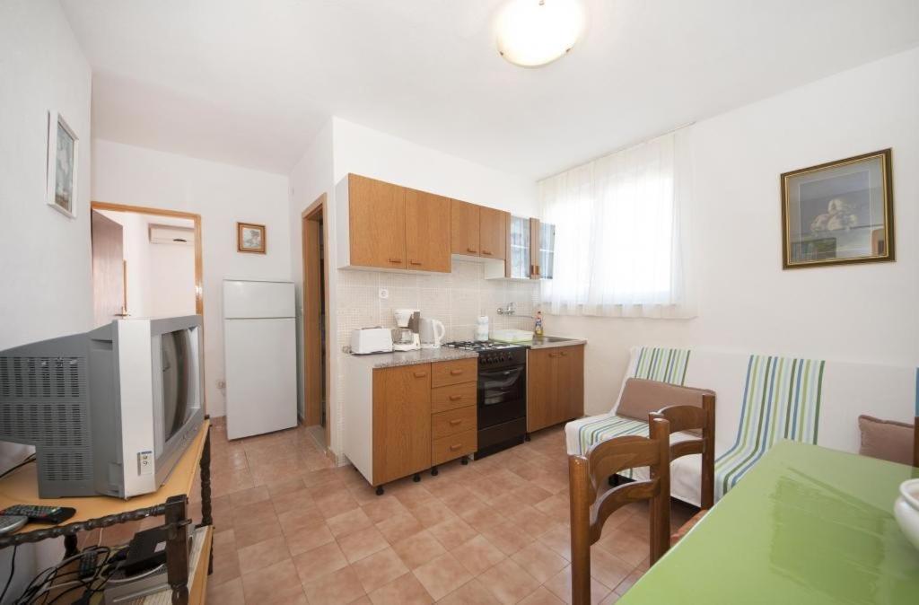 Apartments Mira Splitska Εξωτερικό φωτογραφία