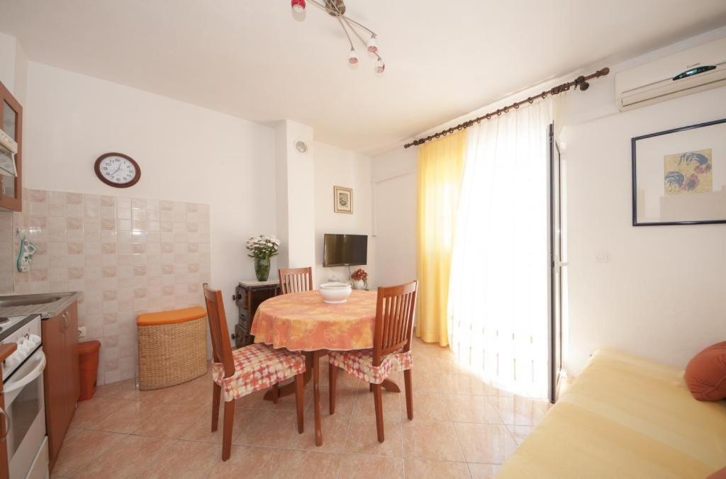 Apartments Mira Splitska Εξωτερικό φωτογραφία