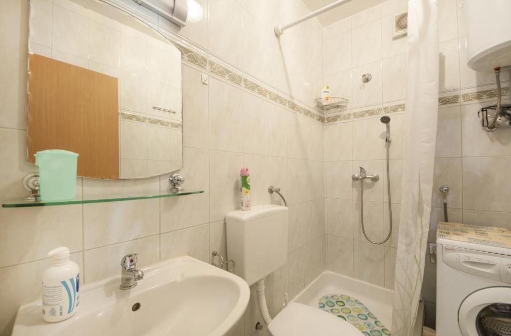 Apartments Mira Splitska Εξωτερικό φωτογραφία