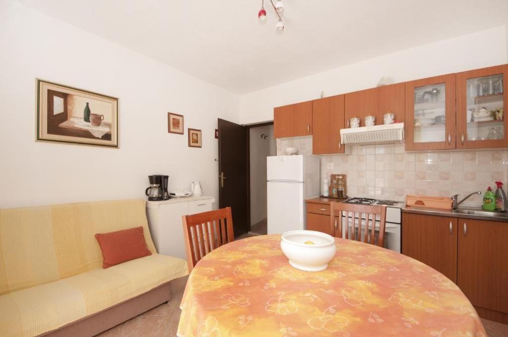 Apartments Mira Splitska Εξωτερικό φωτογραφία