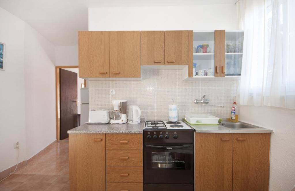 Apartments Mira Splitska Εξωτερικό φωτογραφία